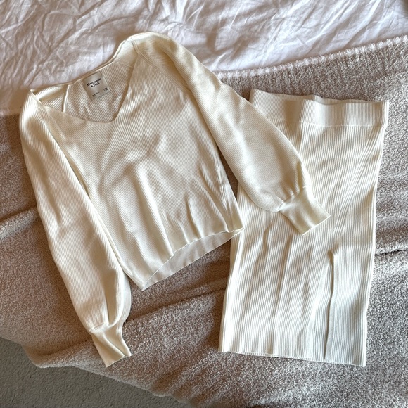 Abercrombie 2 piece set - Picture 2 of 2